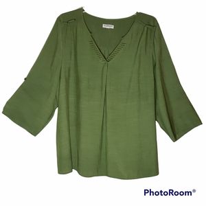 Kim Rogers women's plus size 3X olive green pullover blouse. 978